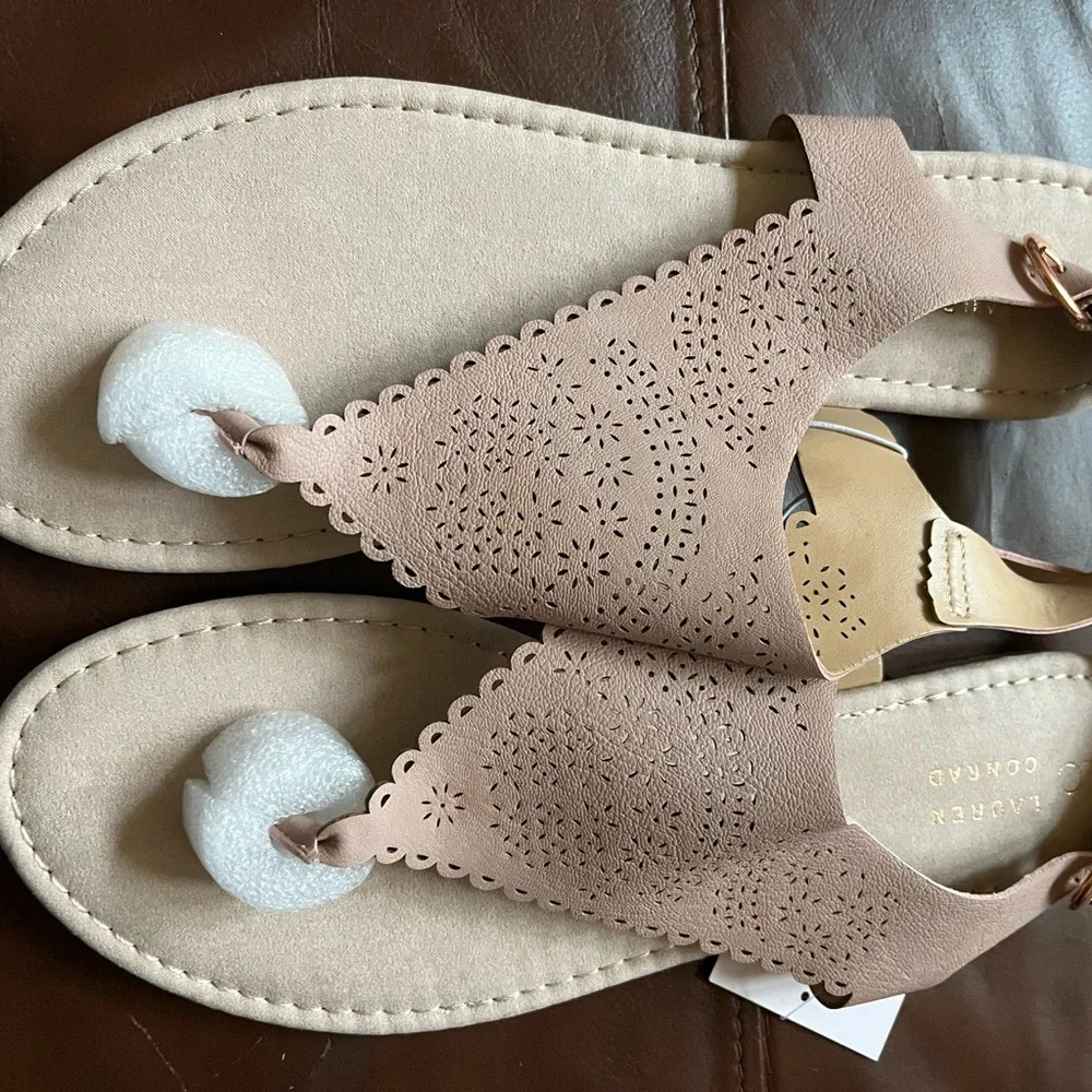 NWT Lauren Conrad Flat Nude Sandals Sz XL